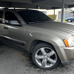 2006 Jeep Grand Cherokee V6 For Sale As Is.