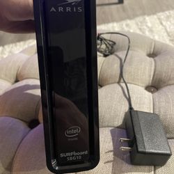ARRIS SBG10 SURFBOARD MODEM/ROUTER