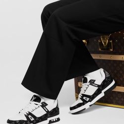 Black And White Lv Shoes Size 8.5 Meet Up Only