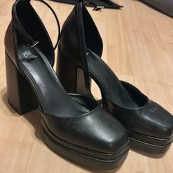 Heels Wild Fable Brand Chunky Slight Platform