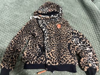 NWOT, Wanakome cheetah print Sherpa asymmetrical zip up hoodie jacket sz small - fits medium
