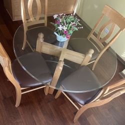 Kitchen Table & Chairs 
