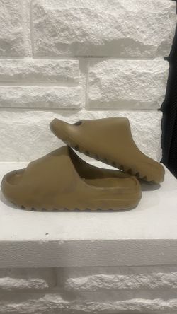 Orche Yeezy Slides