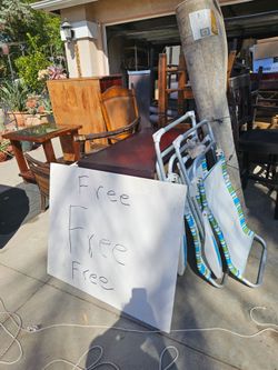 Free Free Furniture