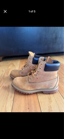 Women’s Timberland boots size 8.5