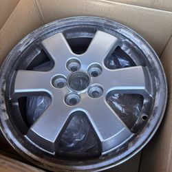 15’s Rim 5 Lug