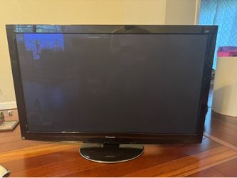 50" Panasonic Viera Plasma 3D TV (TC-P50GT25) - Works Great w/ Remote!