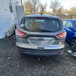 14 Ford Escape *PART OUT*