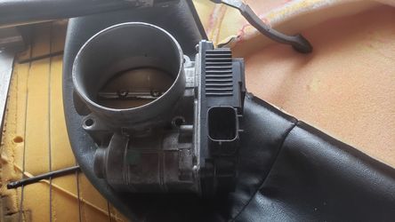 Nissan Murano throttle body