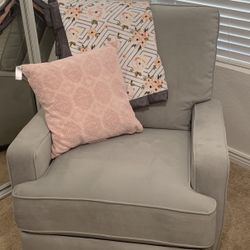Rocking Chair / Recliner / Spins 