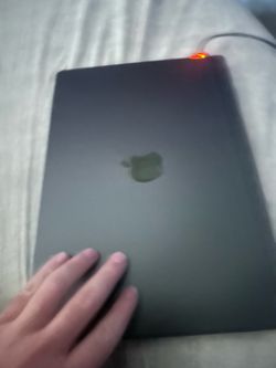 MacBook Pro 2024