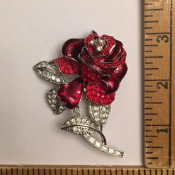 BRAND NEW NEVER USED  Vintage Nolan Miller Red and Clear Crystal Rose Brooch Pin