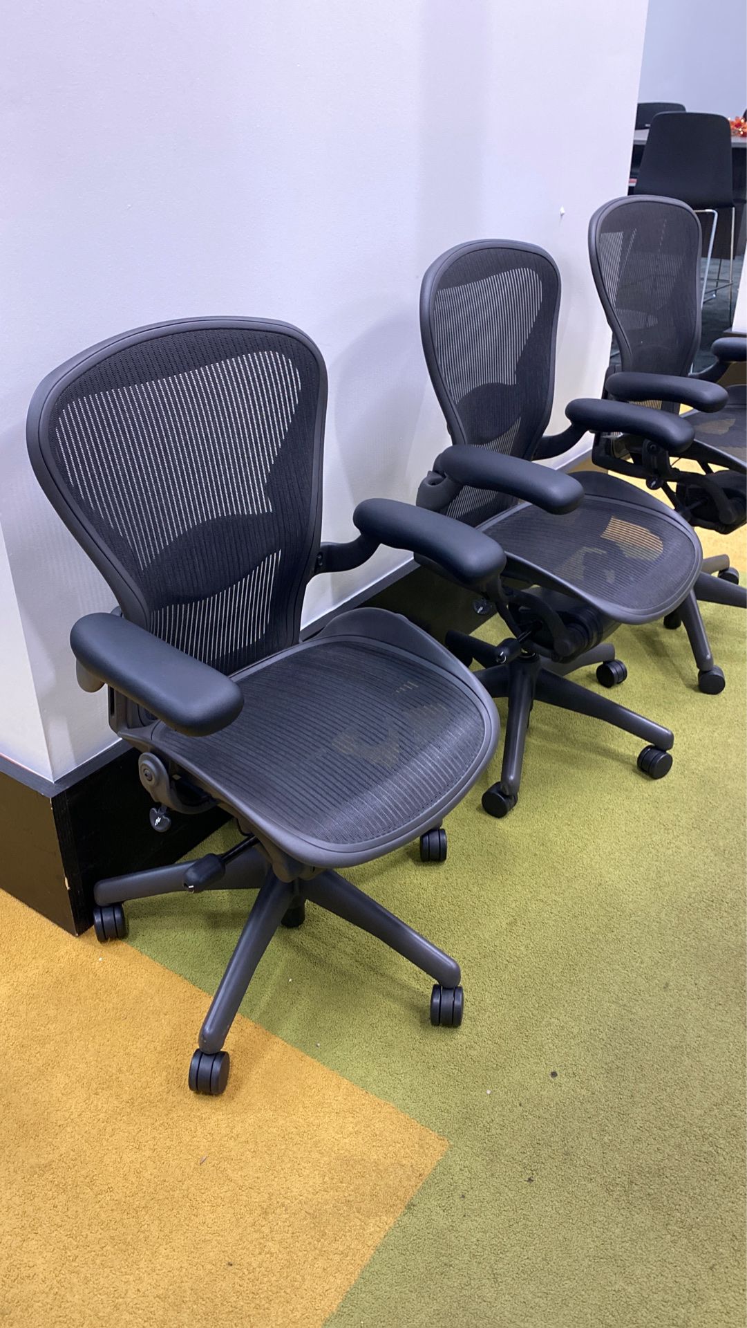 Furniture Refurb Herman Miller Refurbished Aeron Size B MK1 Green - Main Image