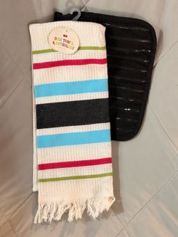 New Dish Towel & Potholder