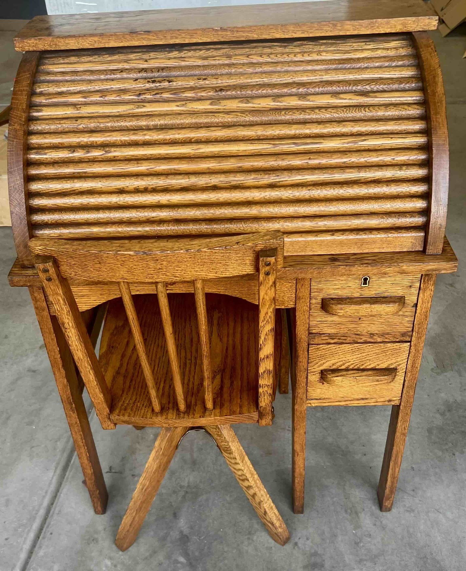 Antique Roll Top Desk And Chair American Tiger Oak