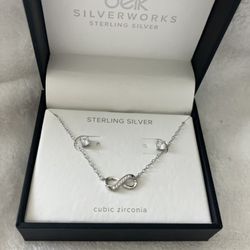 NEW Sterling Silver/ Fine Jewelry  Infinity Necklace