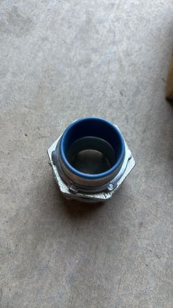 1 1/2” liquidtight metal flex connectors