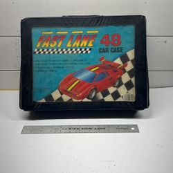 VINTAGE GEOFFREY FAST LANE 48 CAR CARRY CASE FROM 1990 - LAMBORGHINI ON COVER