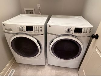 GE Washer and Dryer Set