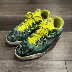 Nike Kobe 9 ‘Easter’ (size 6.5)