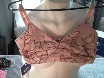 New joylab sports bra size small $13 pick up in Fontana