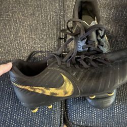 Nike Soccer Cleats Size 8