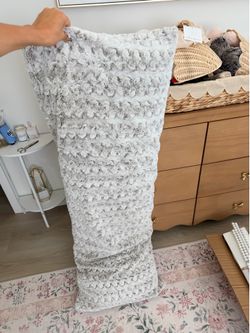 LARGE FUR PLUSH BODY PILLOW 4.5 ft long