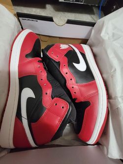 New Air Jordan 1 mid black/white gym red mens size 10.5