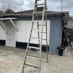 Escalera De Tijera Y Extensión A 16 Pies