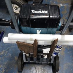 Makita HM1810 Demolition Hammer Complete