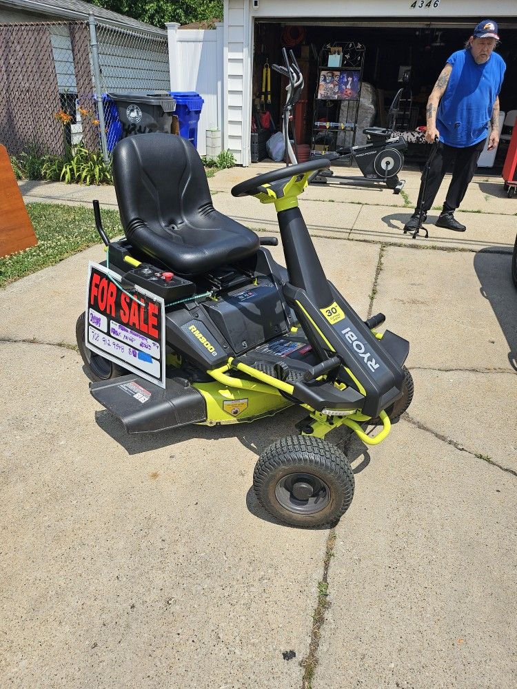 Selling A Ryoby Electric Riding Lawn Mower 30"