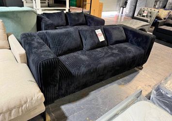 NEW SOFA AND LOVESEAT SET WITH FREE DELIVERY PAY ON ARRIVAL