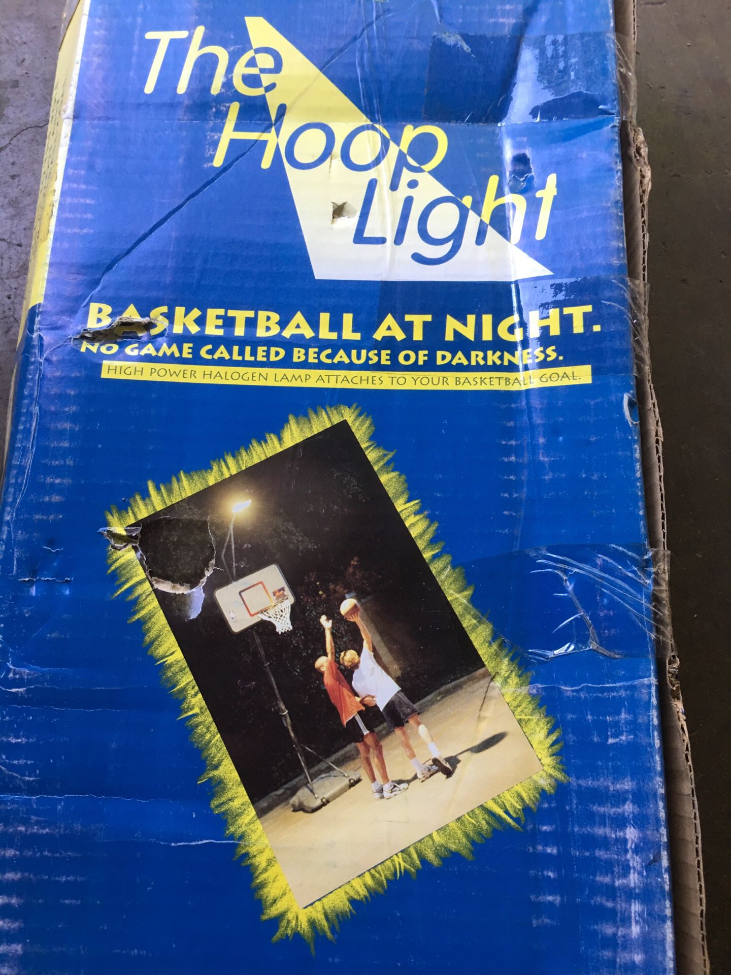 Basketball hoop light