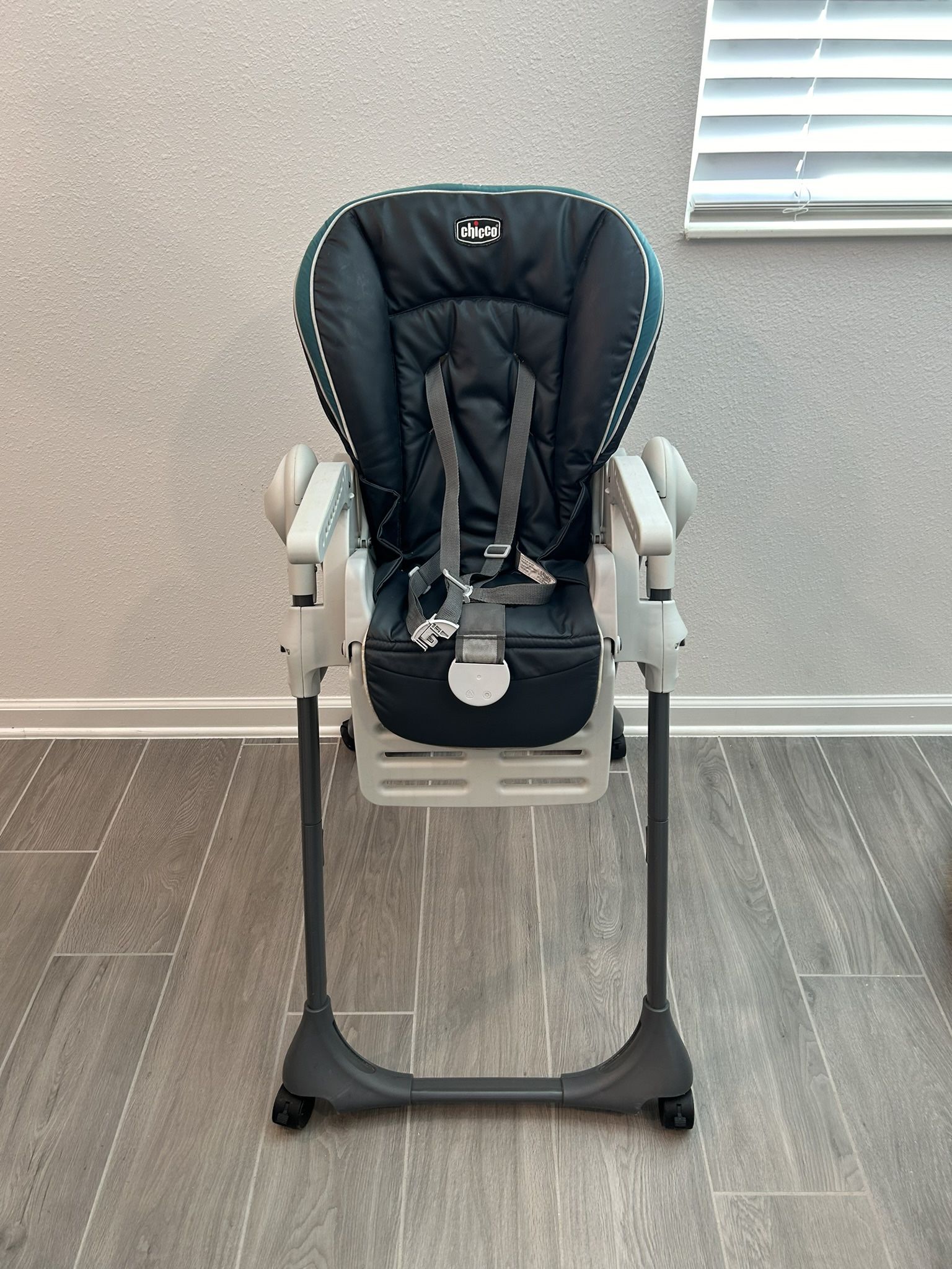  Chicco High Chair Used 