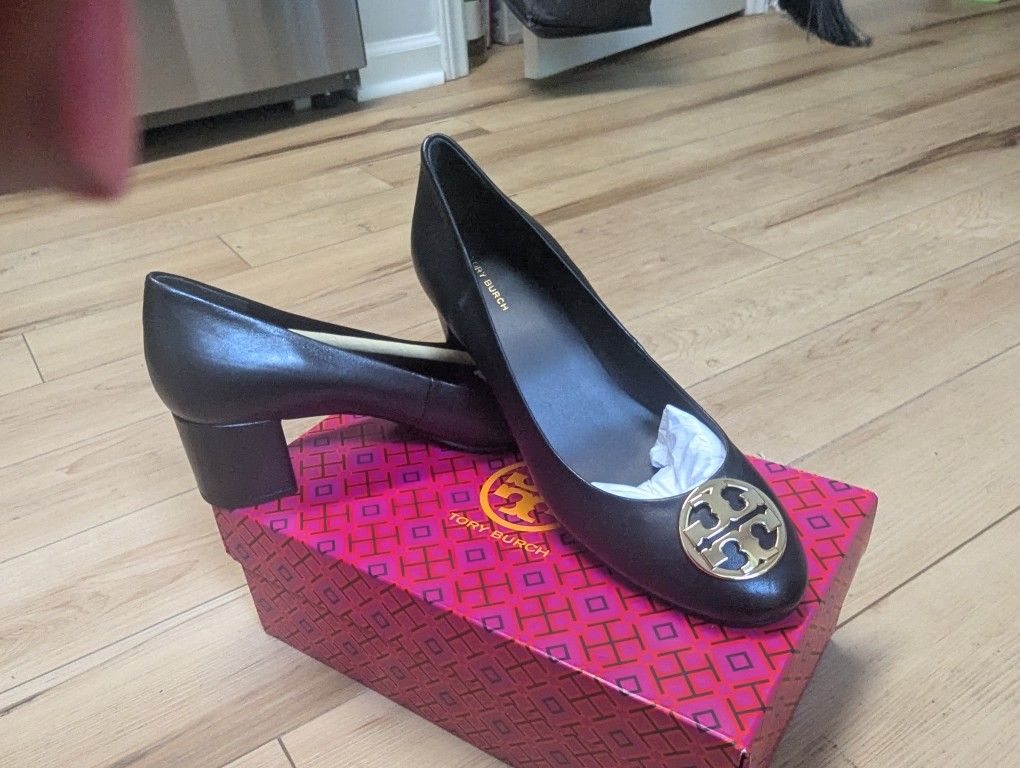 Tori Burch Chelsea Pump Brand new