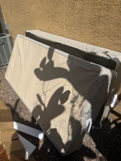 FREE – Set of 2 Twin Box Springs (Must Pick Up)