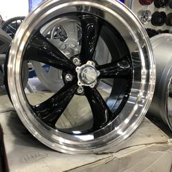 22.X9. 22x11. AMERICAN RACING WHEELS 5x5