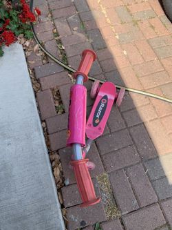 Razor Jr. 3-Wheel Lil’ Kick scooter $15