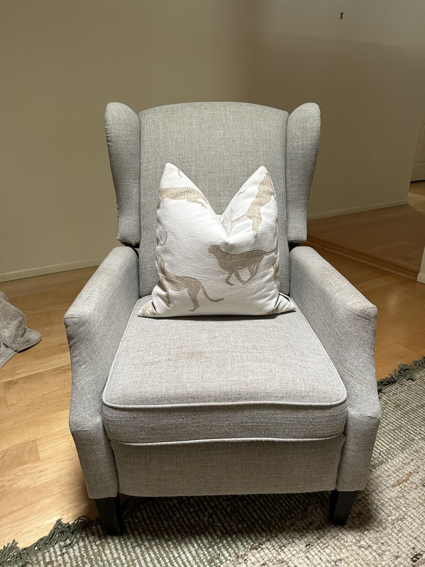 Reclining Accent Wingback Chairs 
