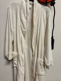 Women’s robe Liz Claiborne brand new with tag