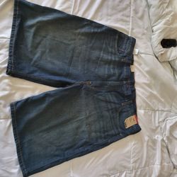 Levis Short