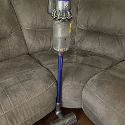 Dyson V11 Torque Drive Cordless, Bagless, Stick Vacuum 