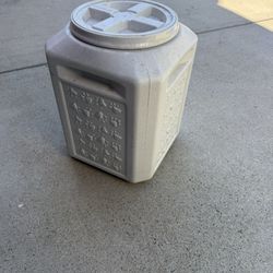 Dog Food container 