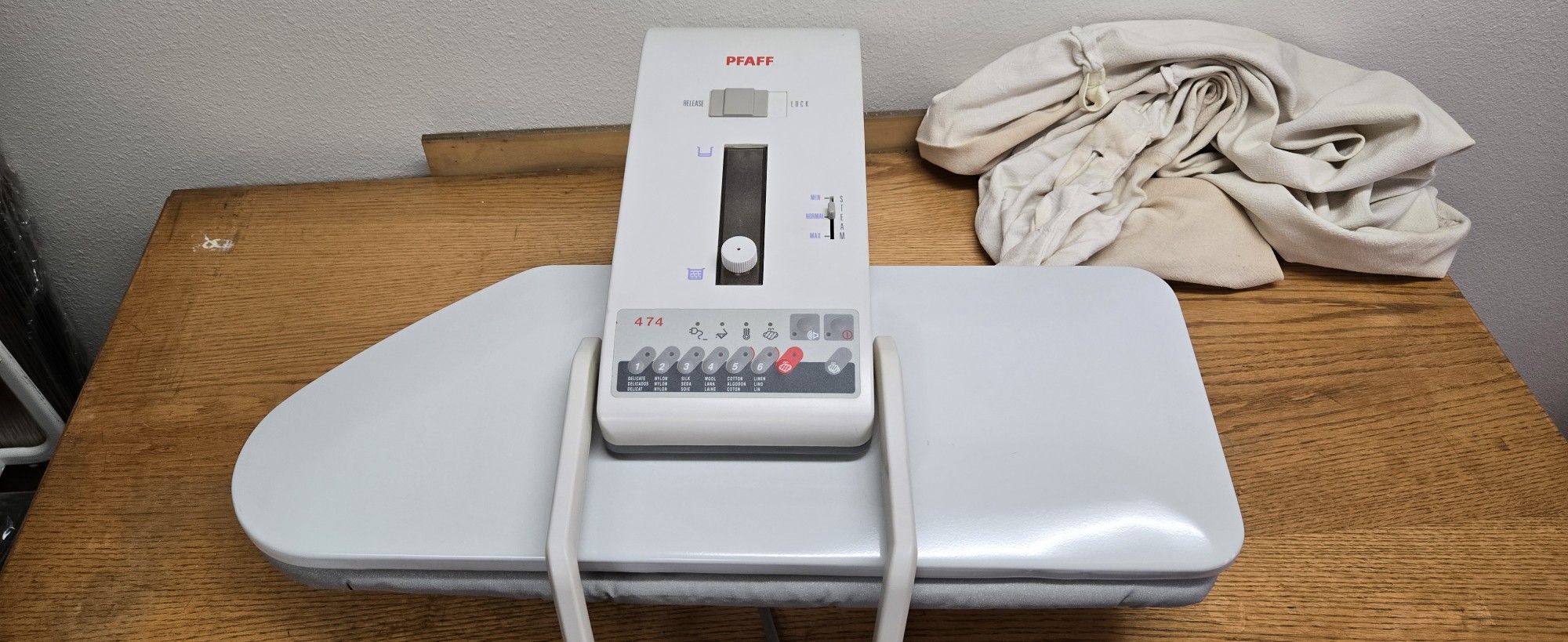 PFAFF Iron Board Press