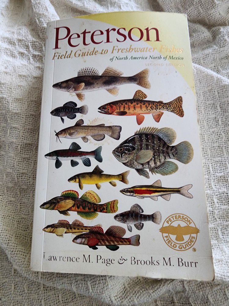 Peterson Field Guide To Freshwater Fishes