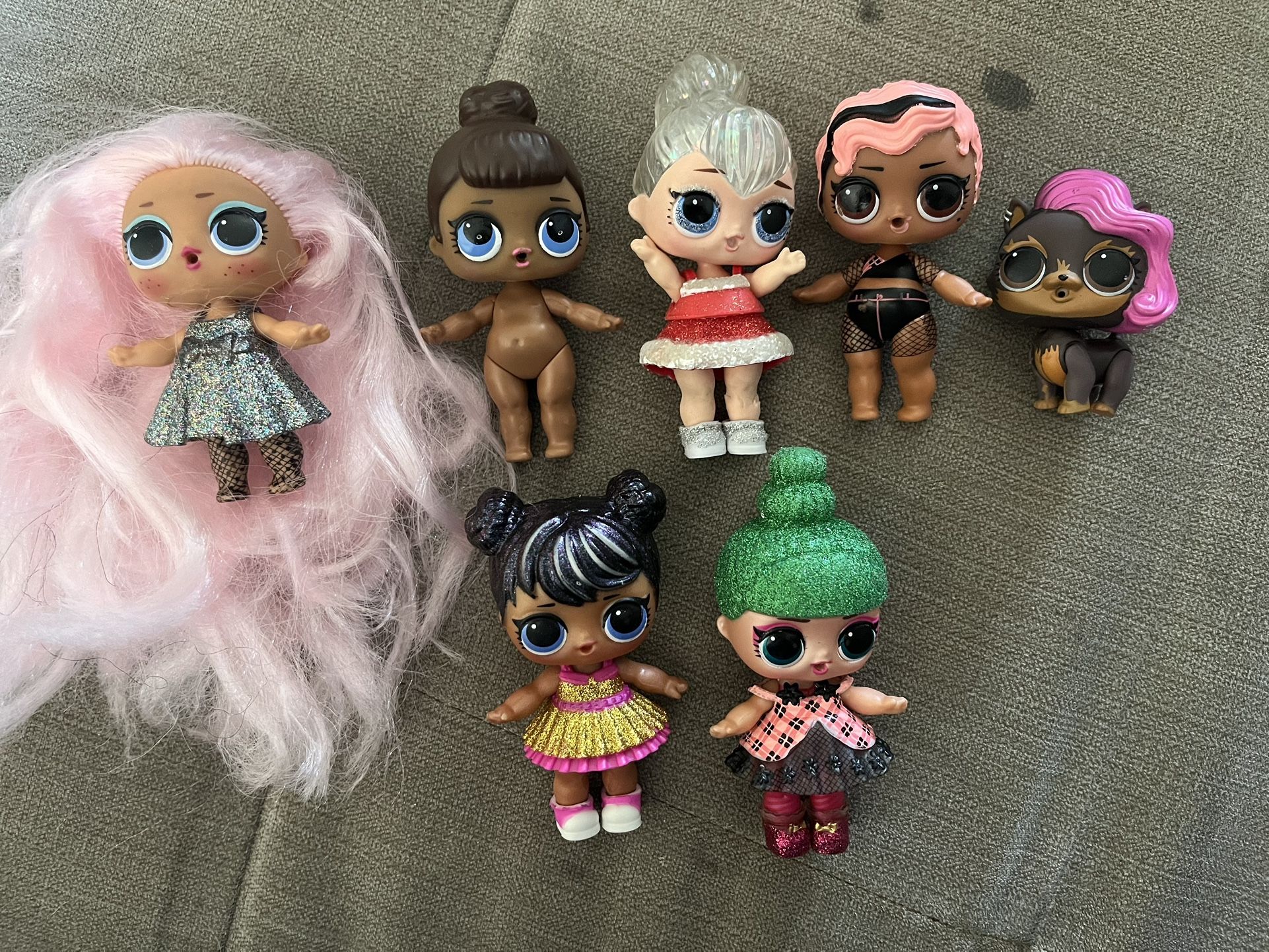 Lot Of LOL dolls