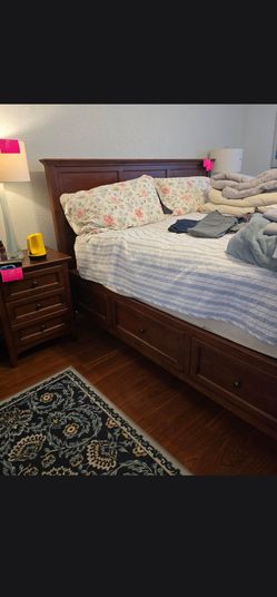King size bed with drawers