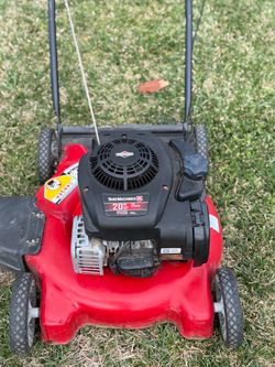 Mulching lawnmower