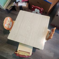 Kids table and chairs