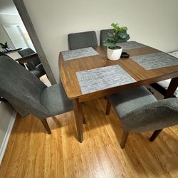 Dining room table - brand new